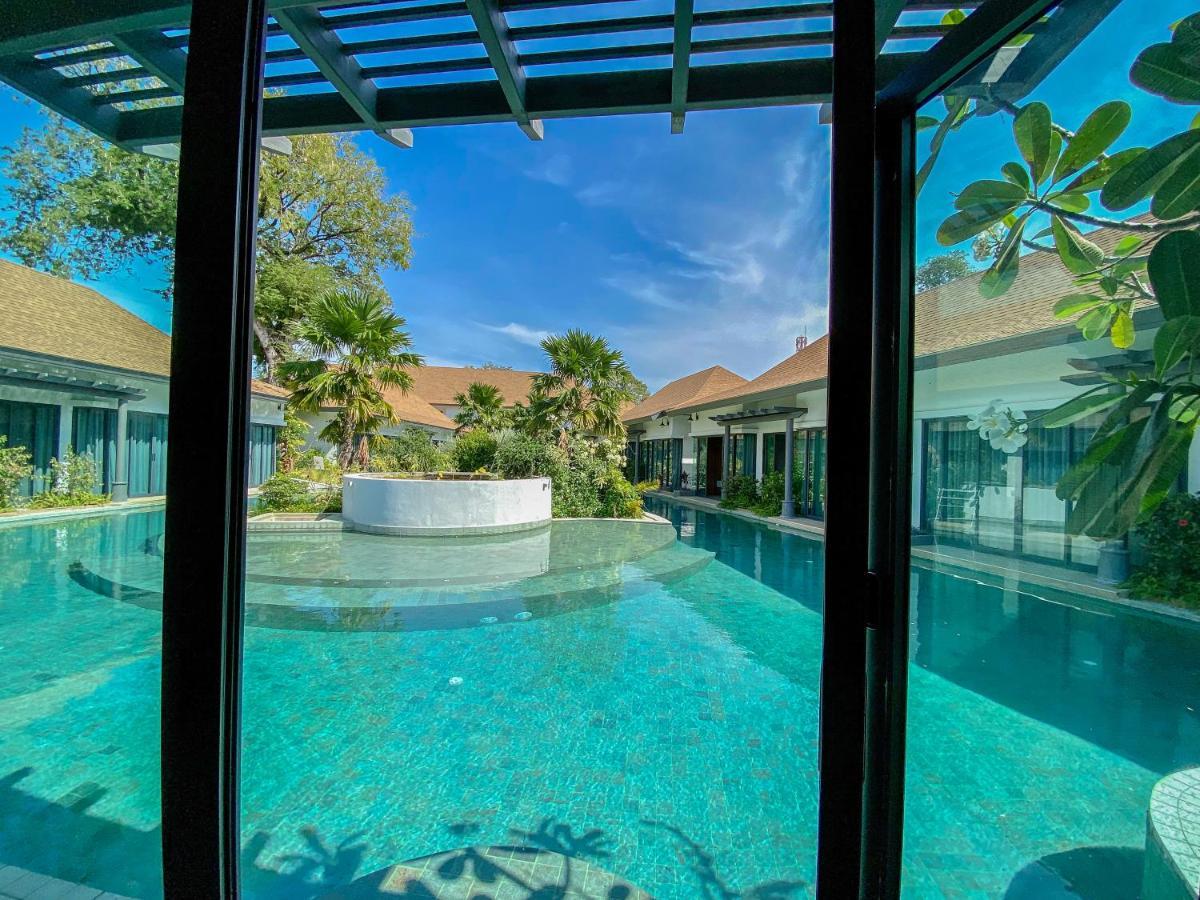 Tajh Pool Villas ฉลอง ภายนอก รูปภาพ